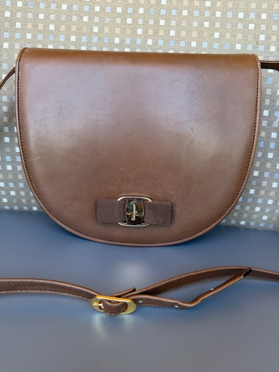 Salvatore Ferragamo Handbags - Salvadore Ferragamo vintage brown Leather Saddle Crossbody Bag with Gold Accent